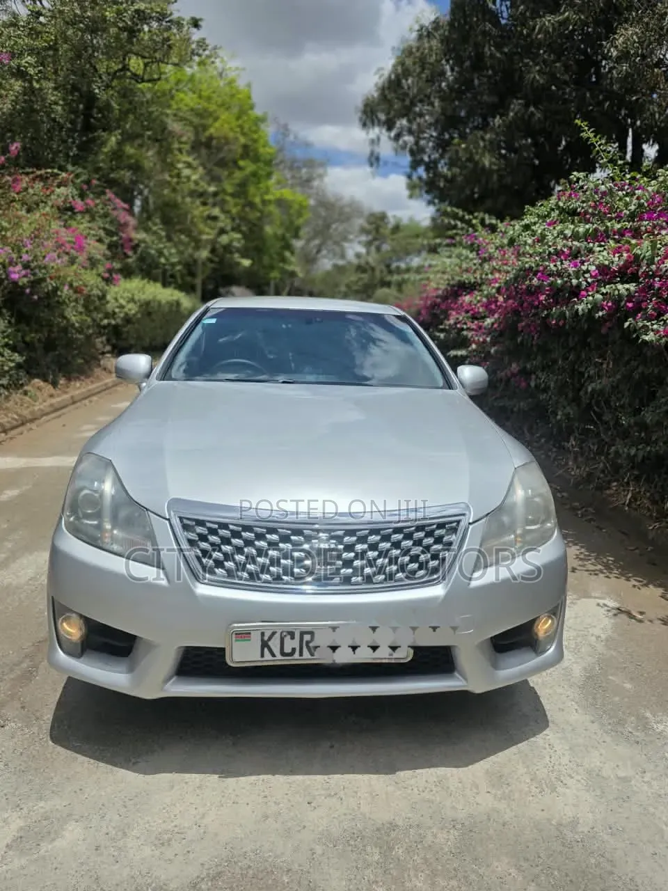 Toyota Crown 2012 Silver