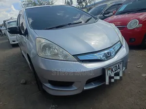 Honda Fit Shuttle 1.5 2WD 2013 Silver
