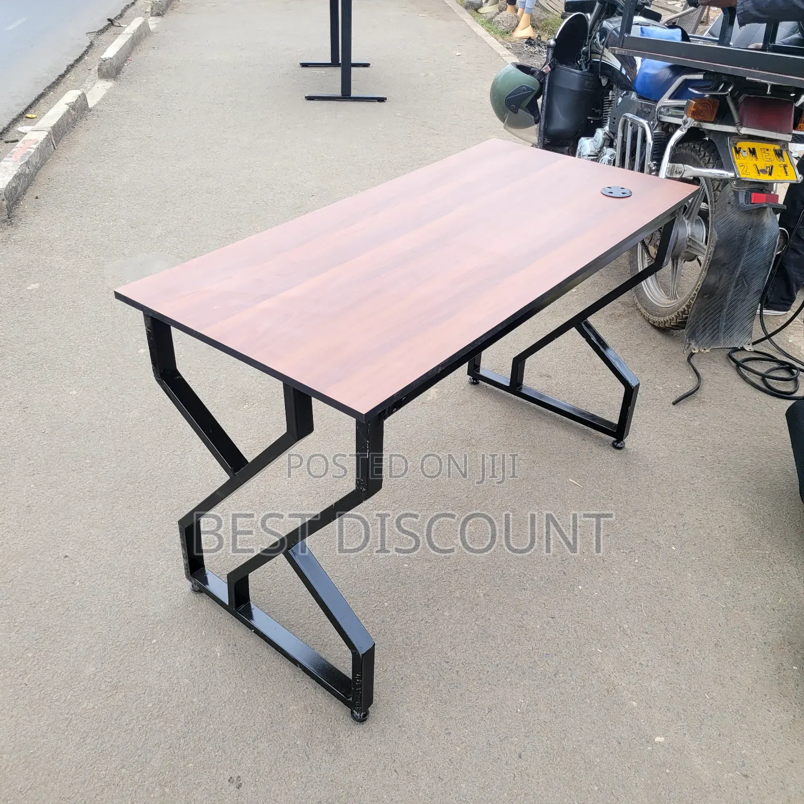 Modern Office Desk