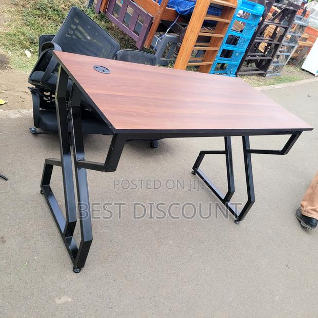 Modern Office Desk - thumbnail 2