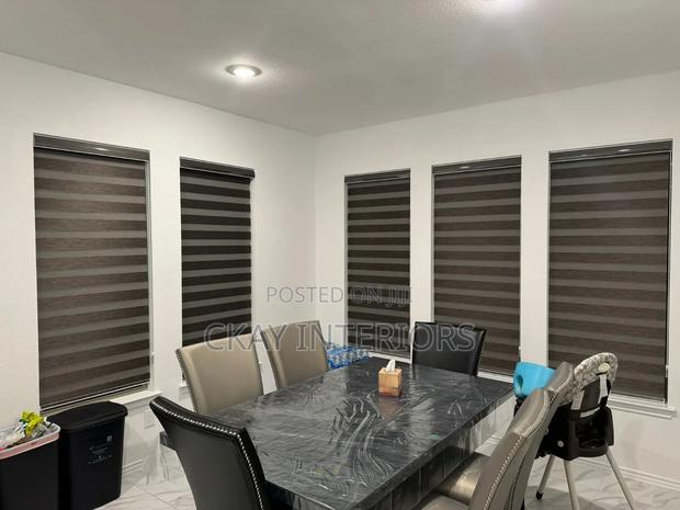 Beautiful View From Inside With Horizontal Blinds - thumbnail 2