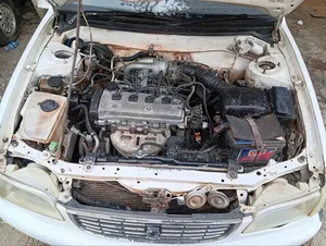 Toyota Corolla 1998 White