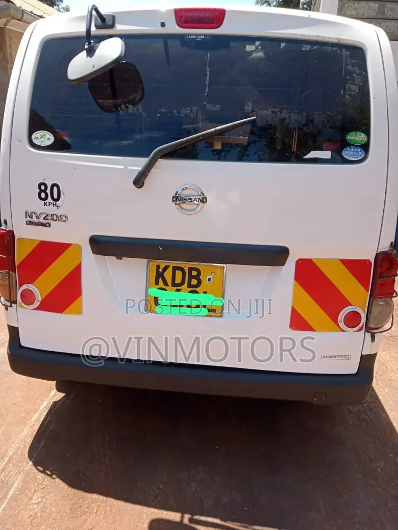 Nissan Caravan (Urvan) 2012 White