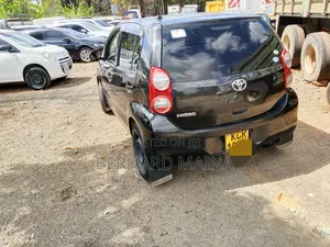 Toyota Passo 1.0 AWD 2011 Black