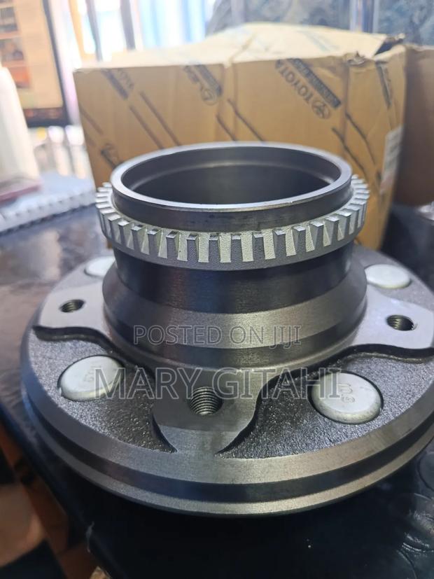 Front Wheel Hub for Toyota Land Cruiser 79