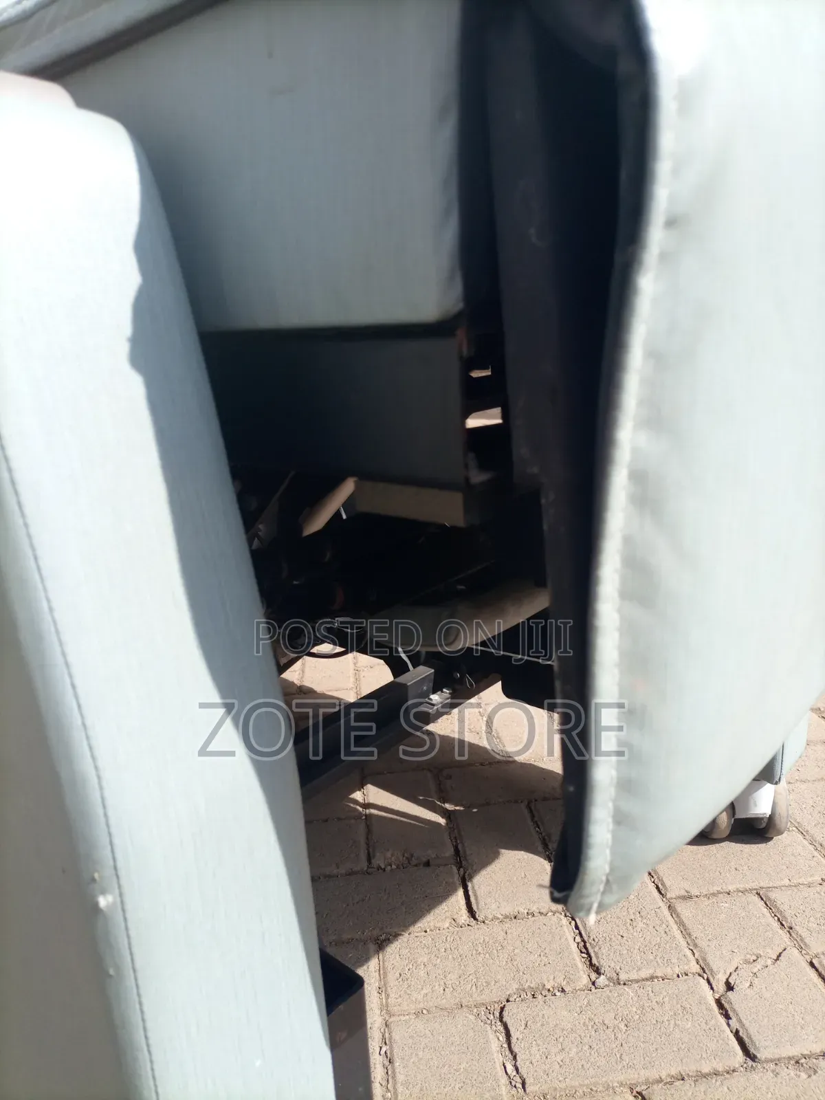 Electric Dialysis Recliner