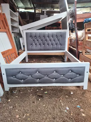 Hardwood 5x6 Mocket Bed