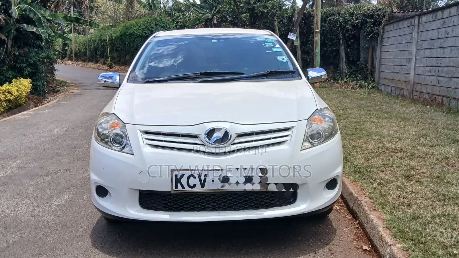 Toyota Auris 2012 White