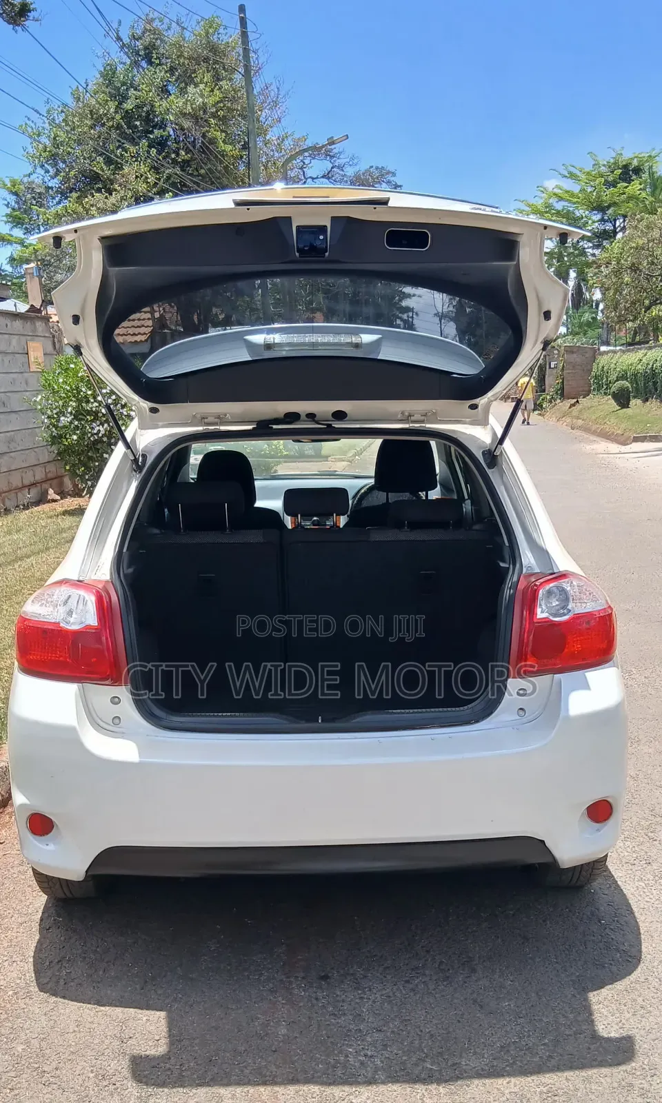 Toyota Auris 2012 White