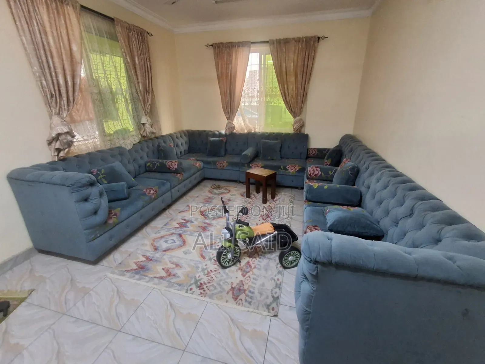 14 Sester Sofa-Majengo Gurays