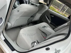 Toyota Prius 2011 White