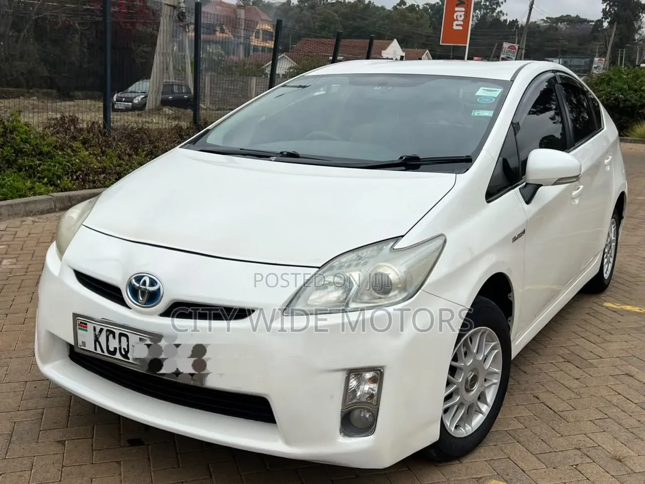 Toyota Prius 2011 White