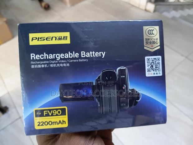 Pisen Rechargeable Camera Battery - main view
