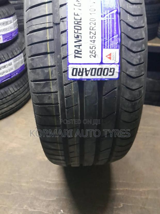 255/45r20 Goddard Tyre