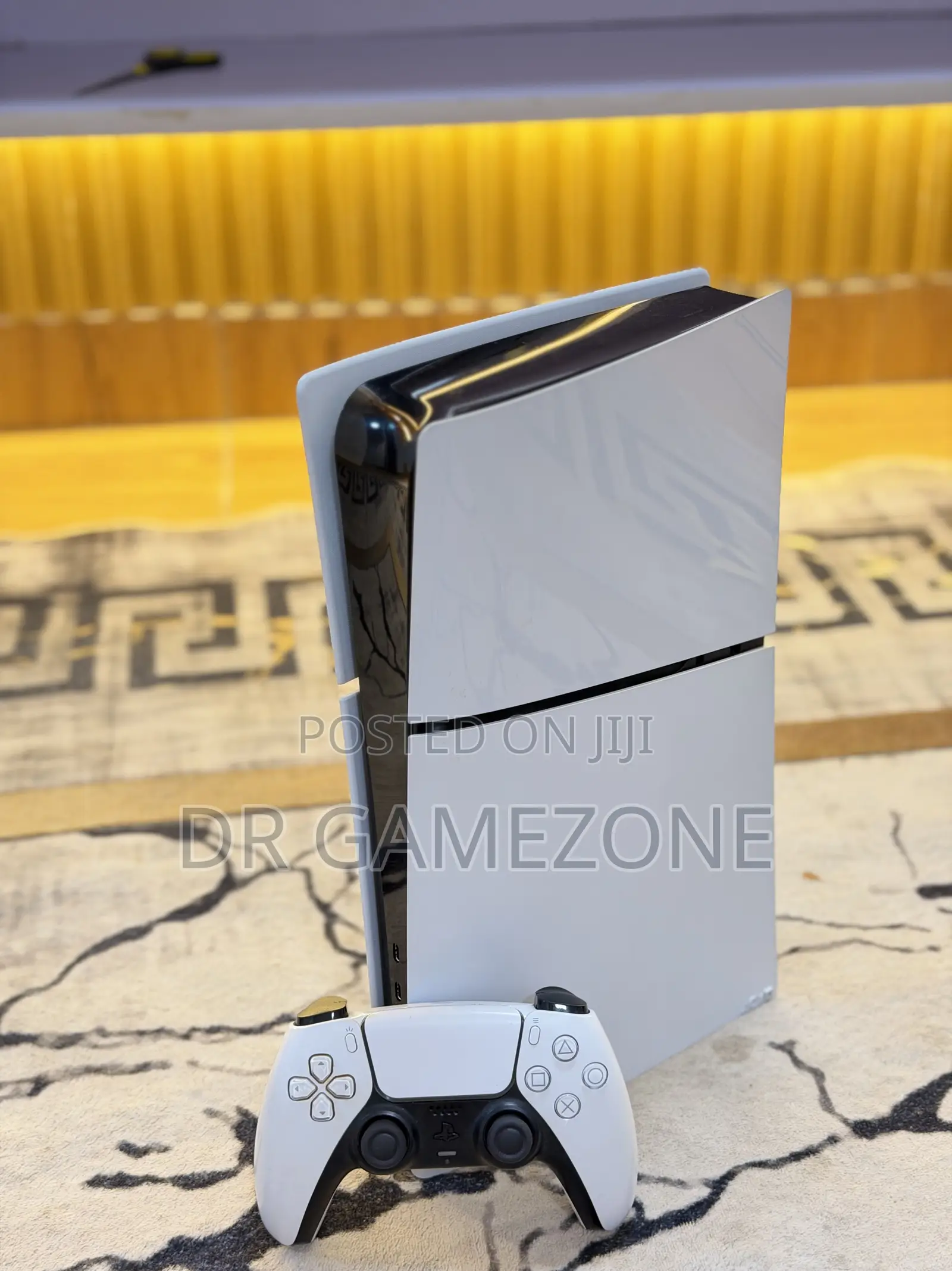 PlayStation 5 Slim Digital 1tb + 1 Controller