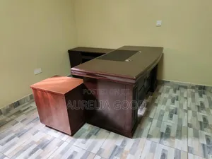 Executive Office Desk BOSS Office Desk 1.6m