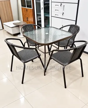 Outdoor Dining Table Set With 4 Woven Chairs