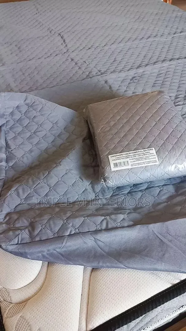 5 by 6 Mattress Protector - Waterproof Protector for Bed-Wetters