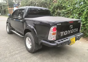 Toyota Hilux 2011 Black