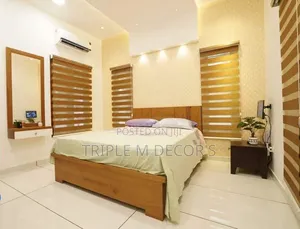 Modern Horizontal Blinds for Office & Living Room