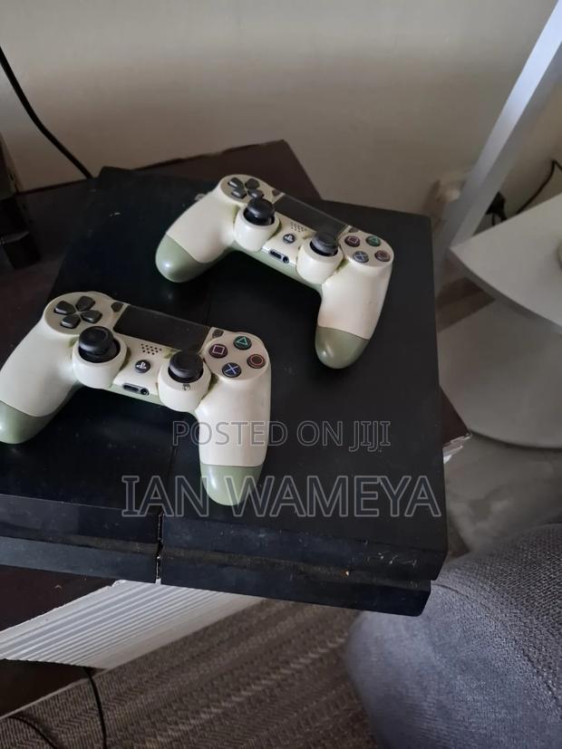 Ps4 Chipped With Multiple Games - thumbnail 3