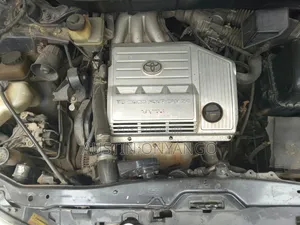 Toyota Harrier 3.0 V6 2001 Silver