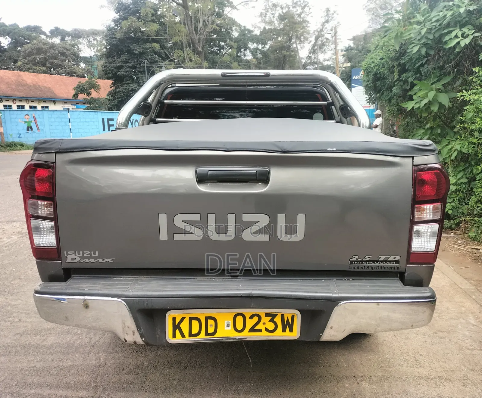 Isuzu D-MAX 2022 Gray