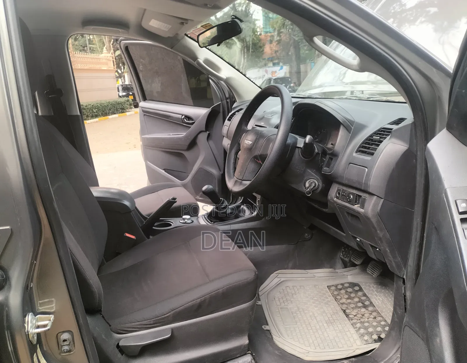 Isuzu D-MAX 2022 Gray