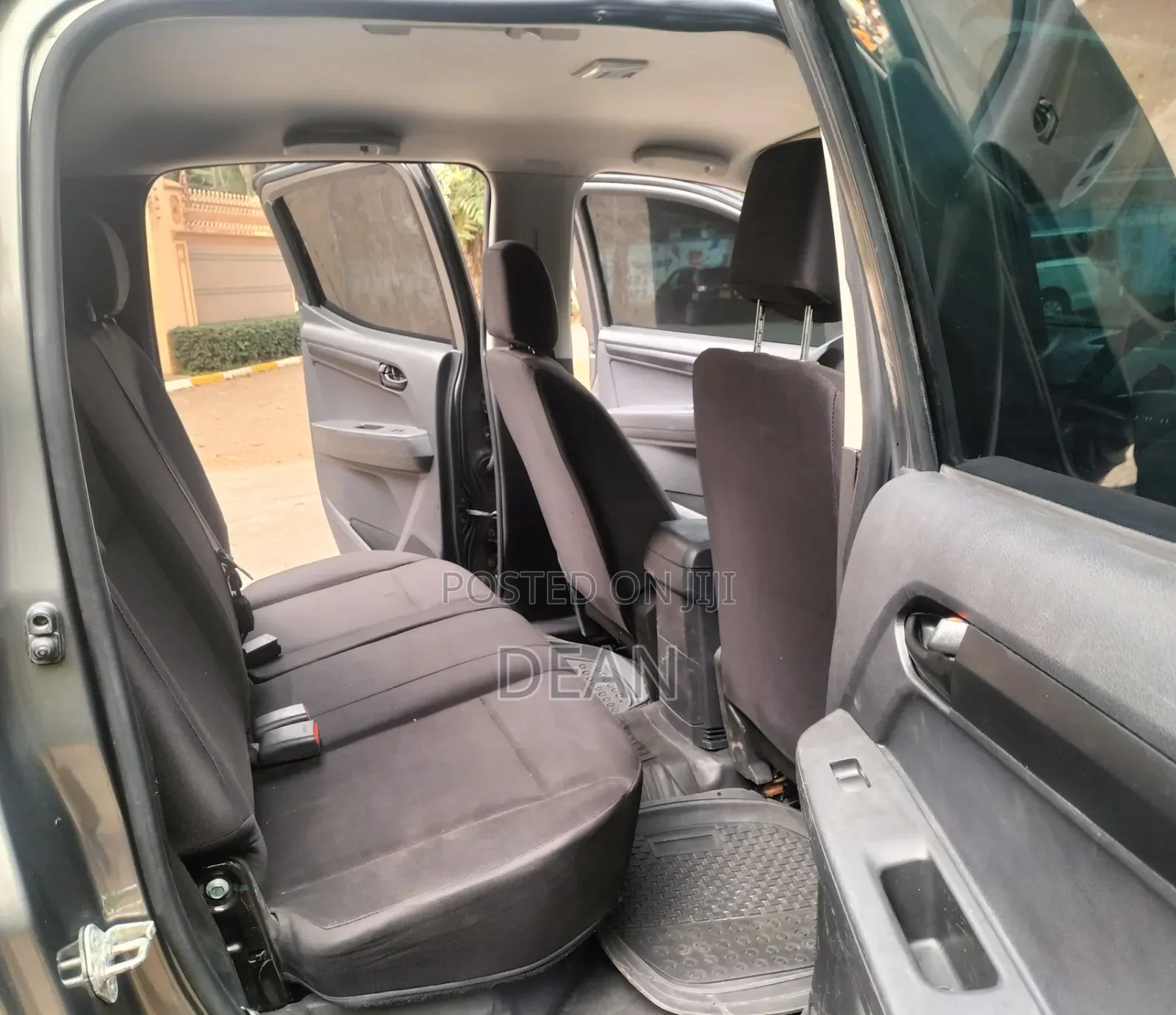 Isuzu D-MAX 2022 Gray
