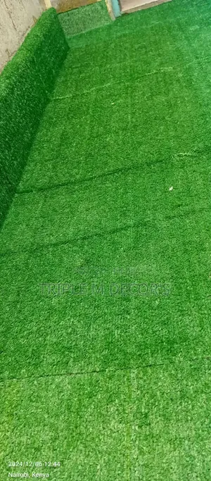 Modern Artificial Green Turf Grass Carpet for Home & Garden