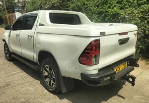 Toyota Hilux 2018 White