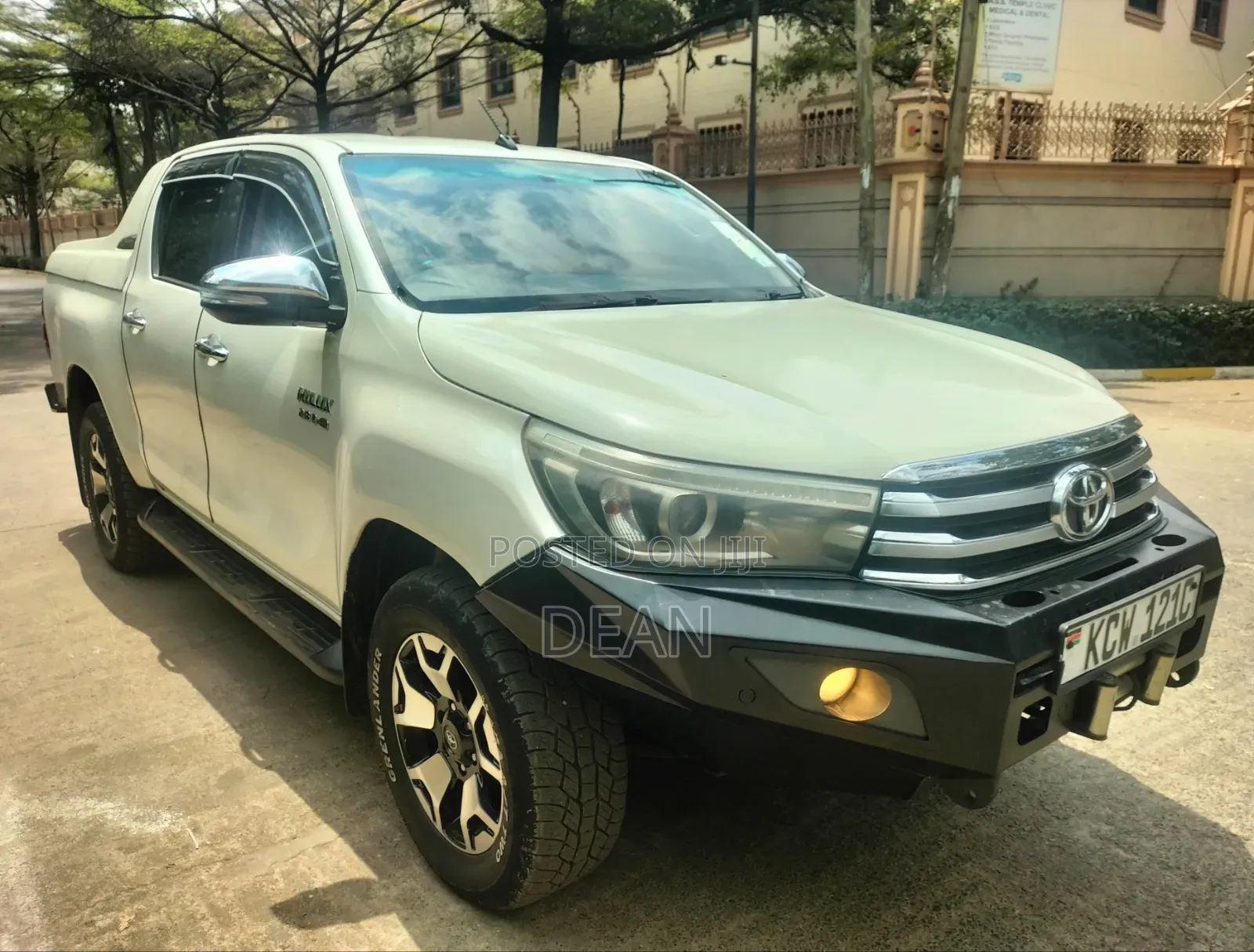 Toyota Hilux 2018 White
