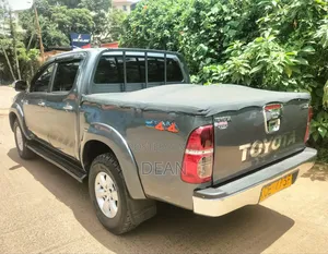 Toyota Hilux 2008 Silver