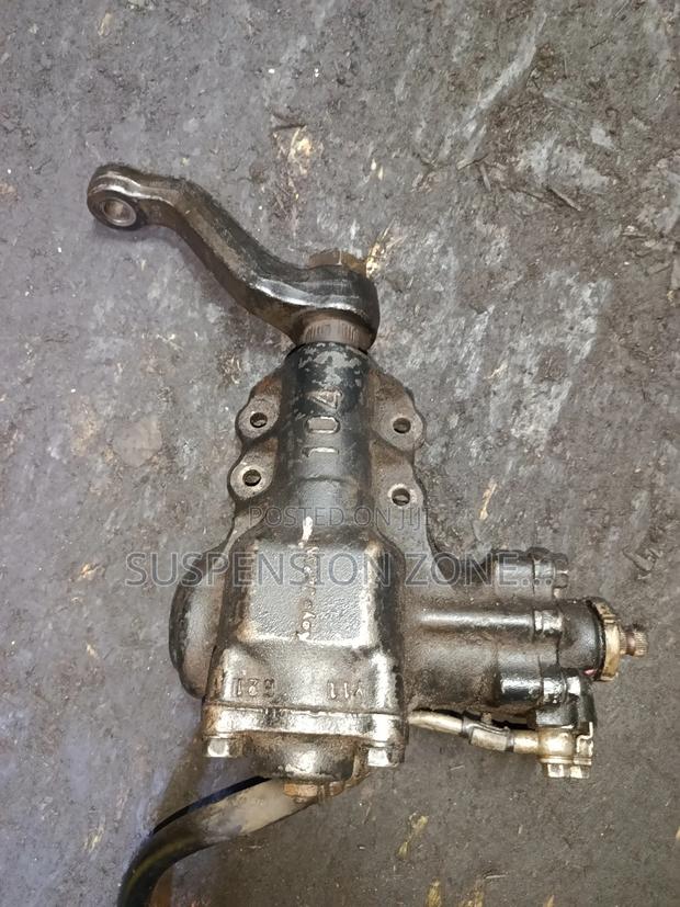 Nissan Patrol Y61 Steering Box 