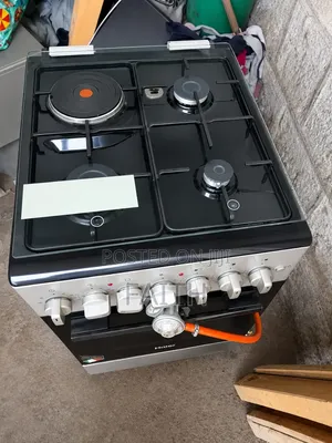 Gas Cylinder With 4 Burner Cooker for Sale.
