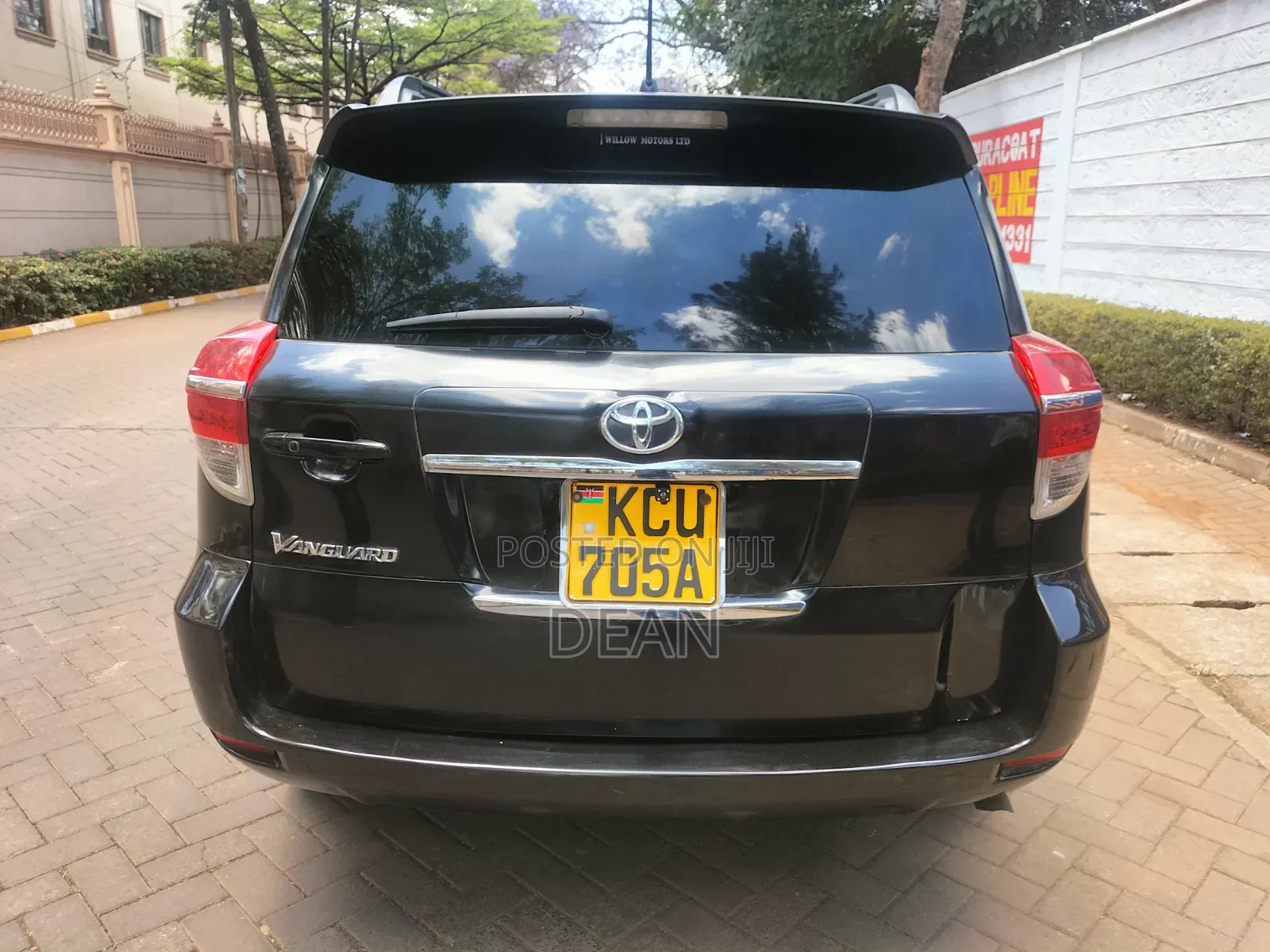 Toyota Vanguard 2011 Black