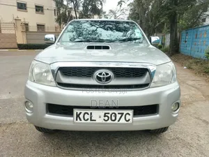 Toyota Hilux 2011 Silver