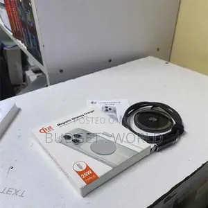 Type-C Qi2 Magnetic Wireless Charger - Q12 Wireless Design