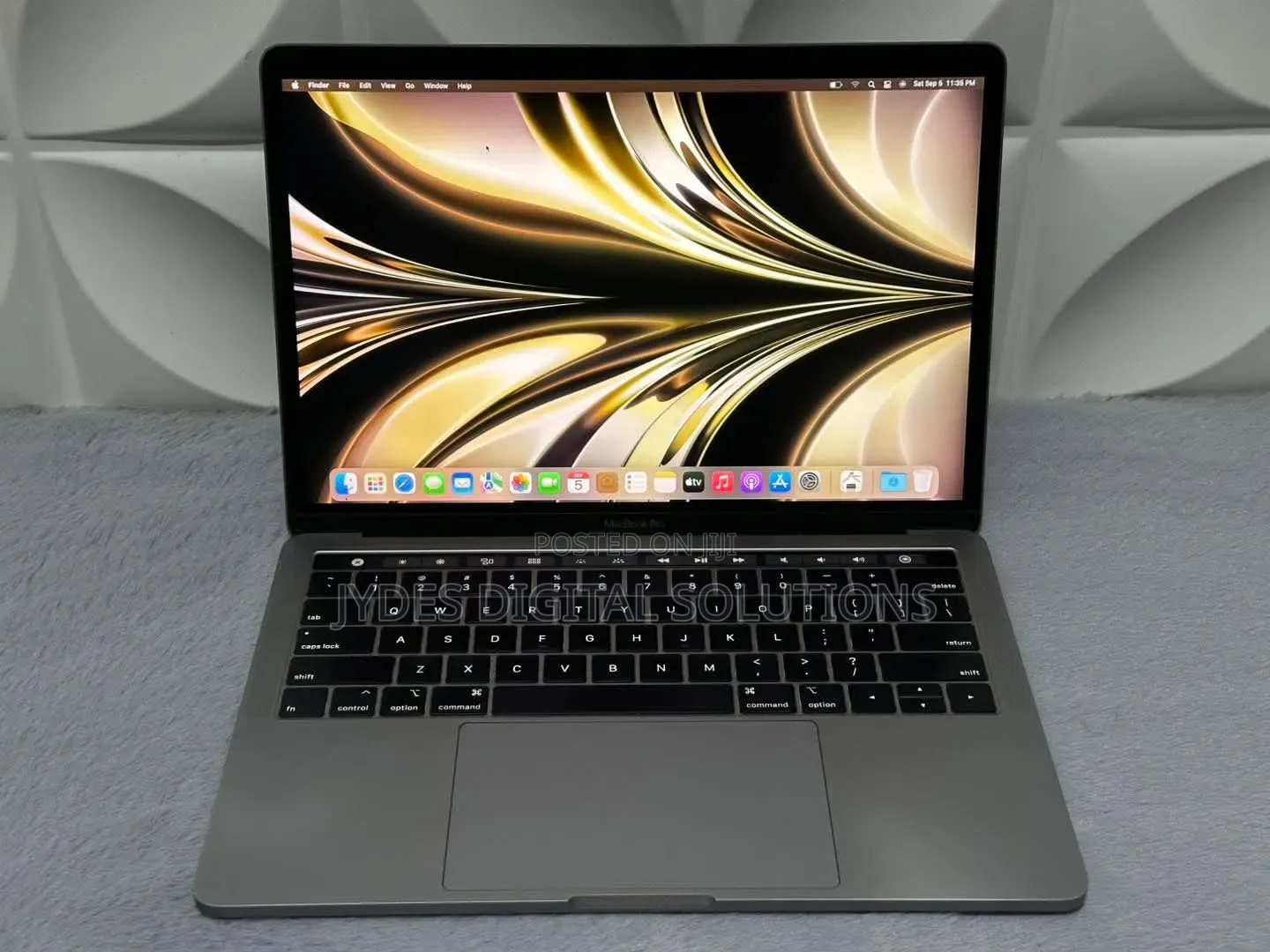 Laptop Apple MacBook 2018 16GB Intel Core i5 SSD 256GB