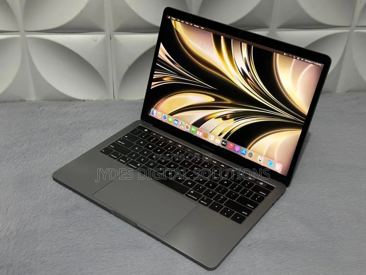 Laptop Apple MacBook 2018 16GB Intel Core i5 SSD 256GB