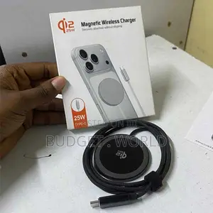Type-C With Sleek Magnetic Design Q12 Wireless Phone Charger