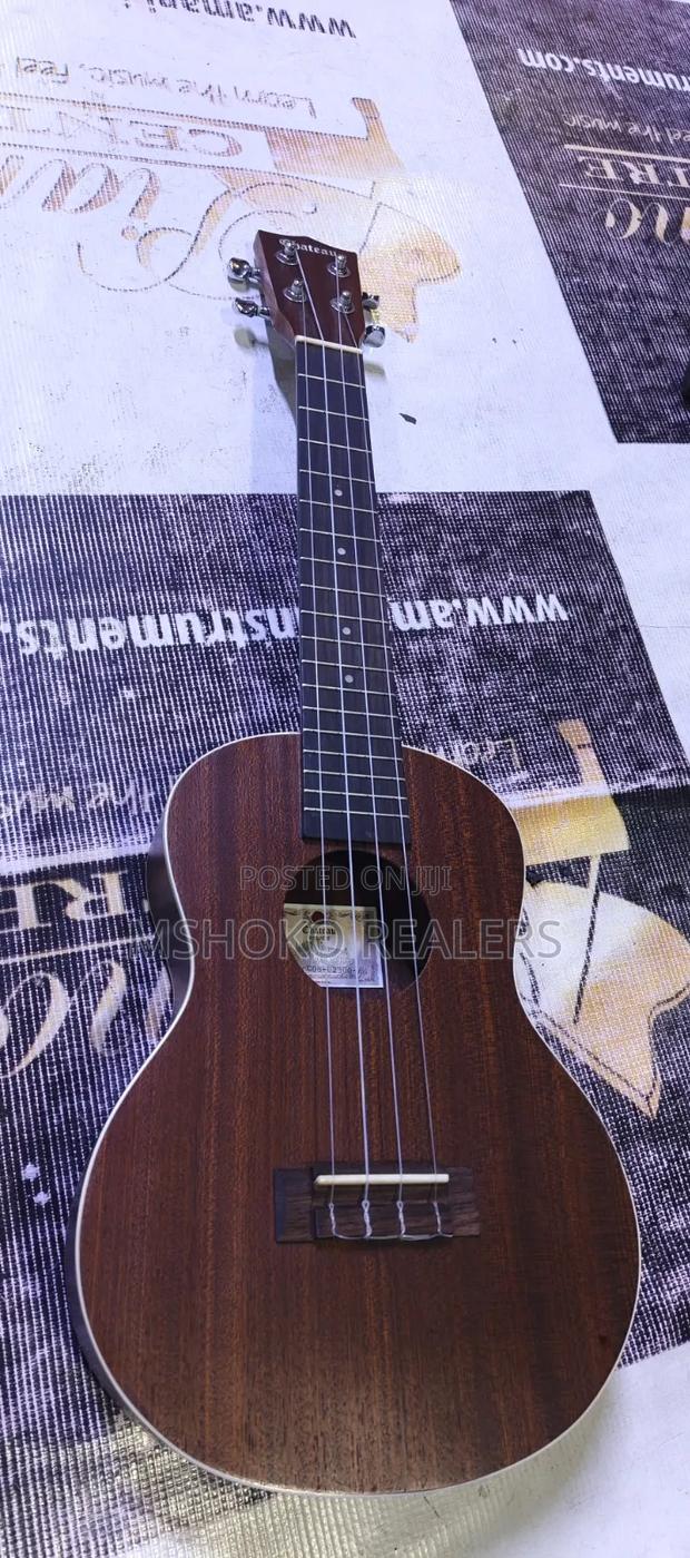 Chateau Ukulele (Model: C08-U2300-Am)