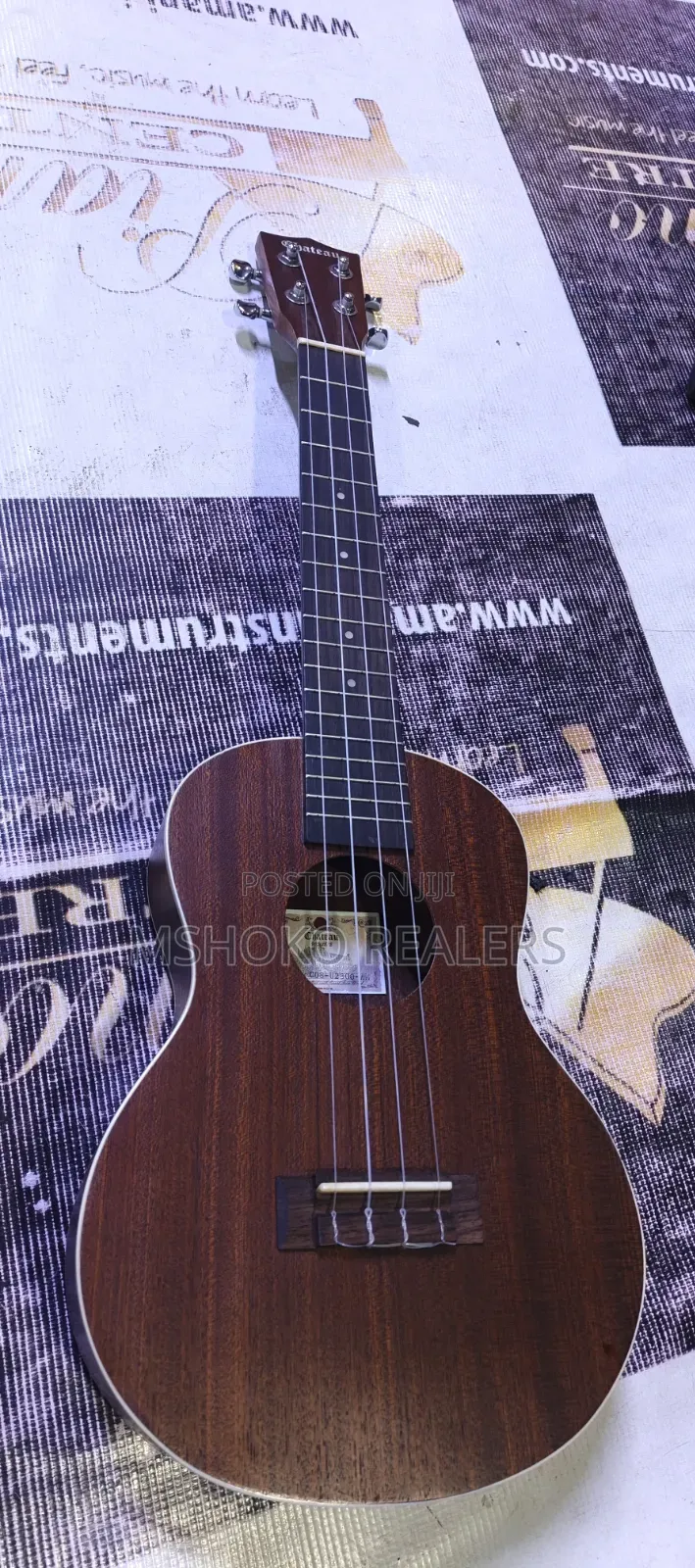 Chateau Ukulele (Model: C08-U2300-Am)