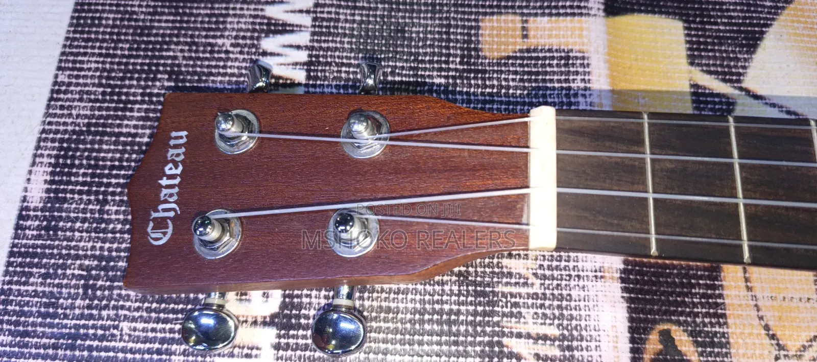 Chateau Ukulele (Model: C08-U2300-Am)