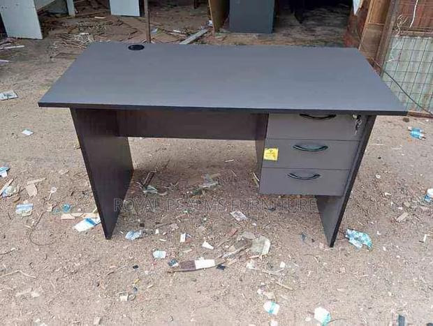 Modern 1.2m Grey Office Desk With 3 Drawers & Lock