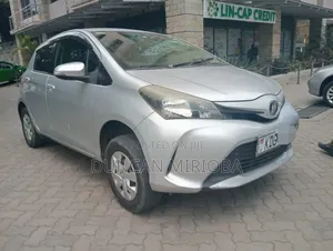Toyota Vitz 2015