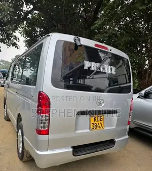Toyota HiAce 2014 Silver