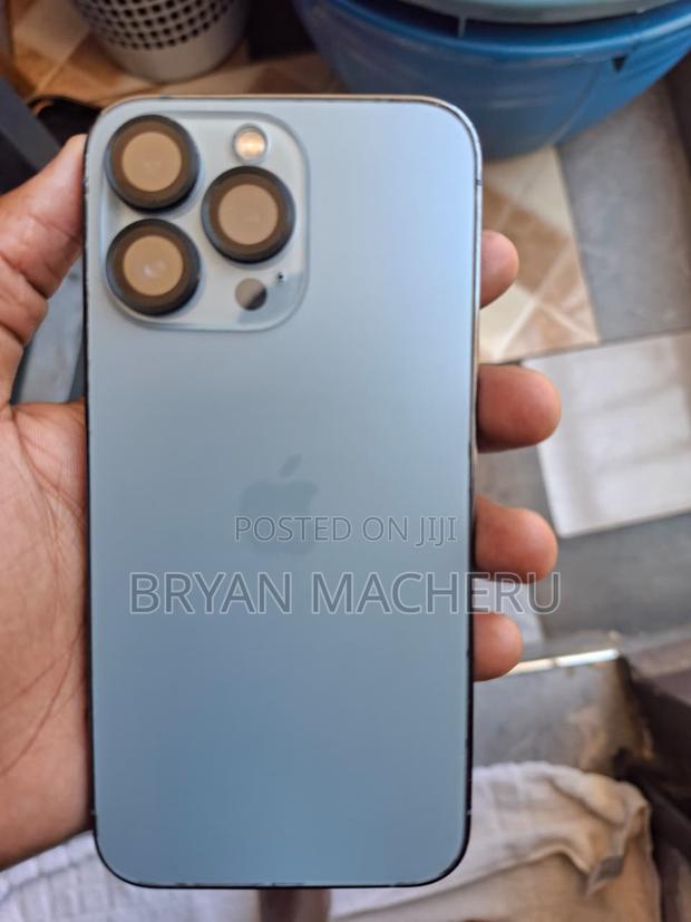 Apple iPhone 13 Pro 512 GB Blue - main view