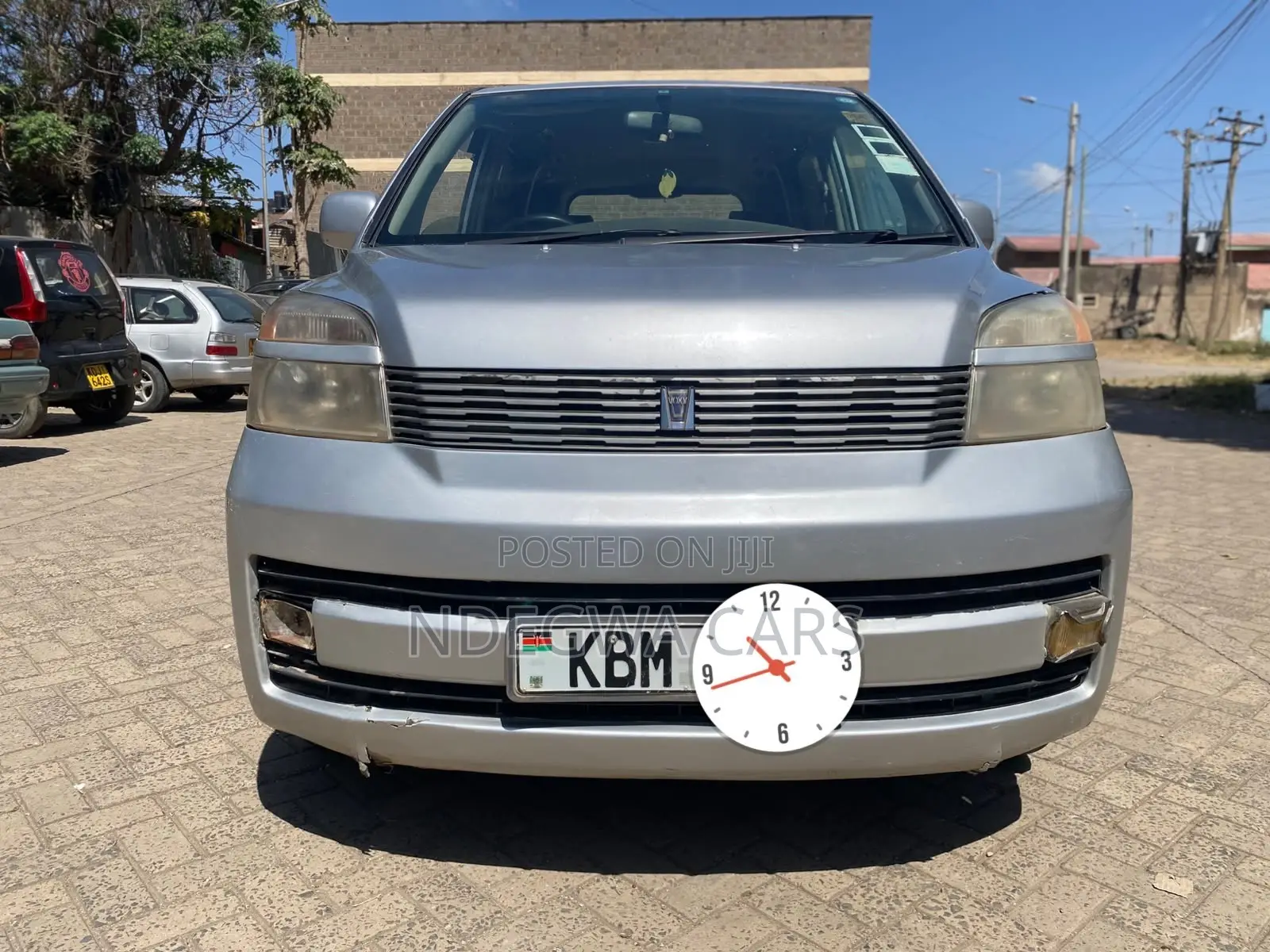 Toyota Voxy X 2WD 8-Seater 2004 Silver