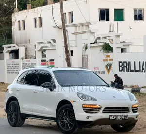 Porsche Cayenne 2014 White